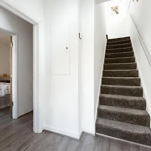 Gasthof Stepney Beds To 24 